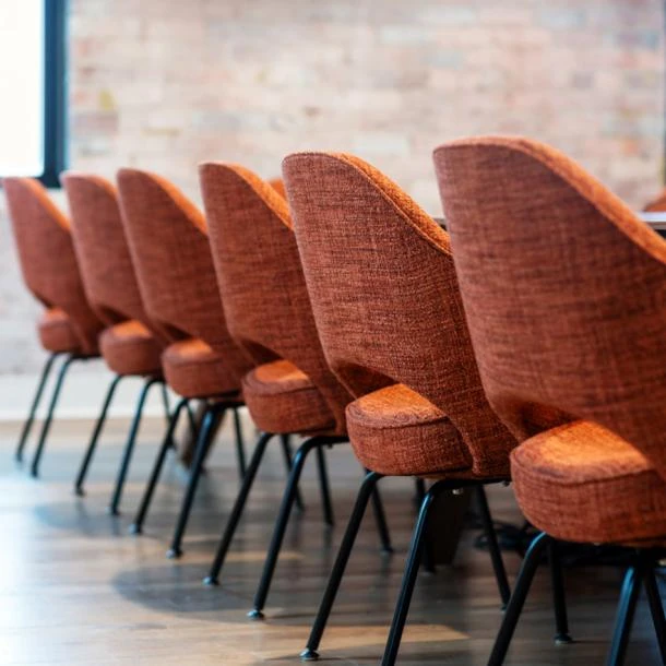 Saarinen Executive Arm Chair With Tubular Legs 6 Saarinen Executive Arm Chair With Tubular Legs - Image 4